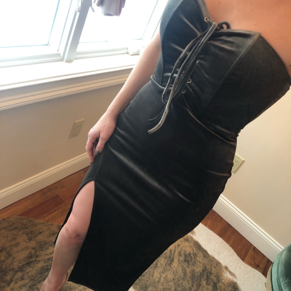 Dress - Picture 4 of 5